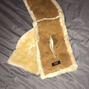 UGG suede/fur scarf